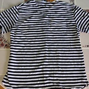 FOREVER 21 UNISEX T-SHIRT